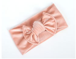 Knotted Velvet Bow in Pink